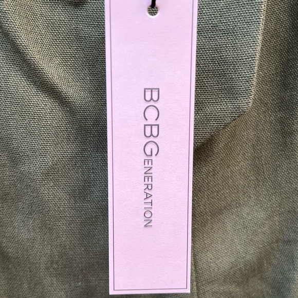 NWT BCBGeneration Belted Pull On Shorts with pockets size Large - Picture 5 of 10